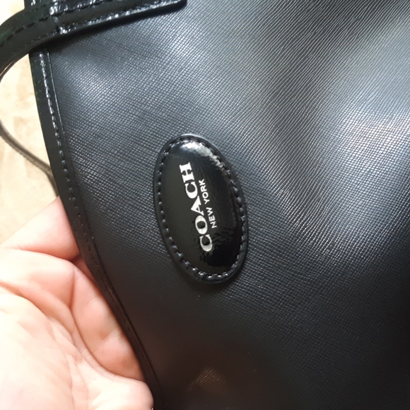 Coach Bag - Picture 4 of 8
